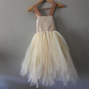 Girls dress
